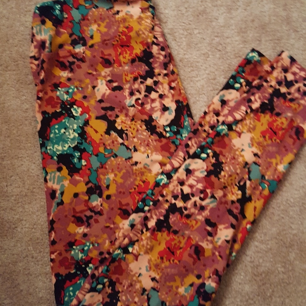 Brand new floral print leggings